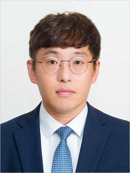 김용학 사진